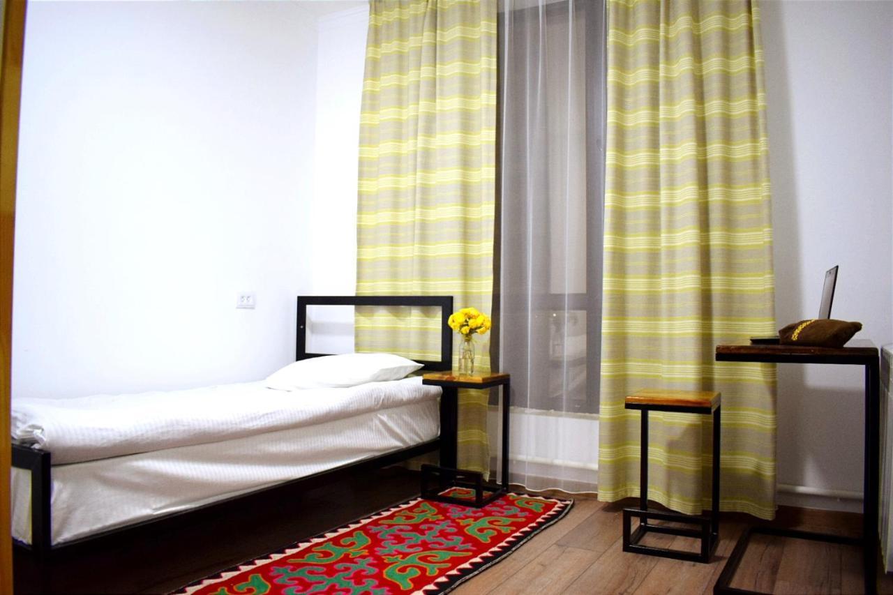 Kezgin Guest House Naryn Bagian luar foto