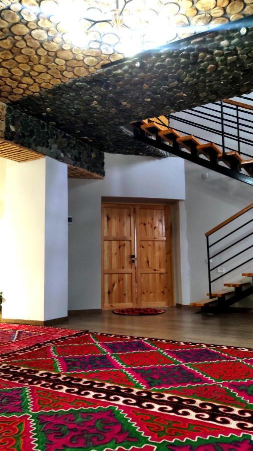 Kezgin Guest House Naryn Bagian luar foto