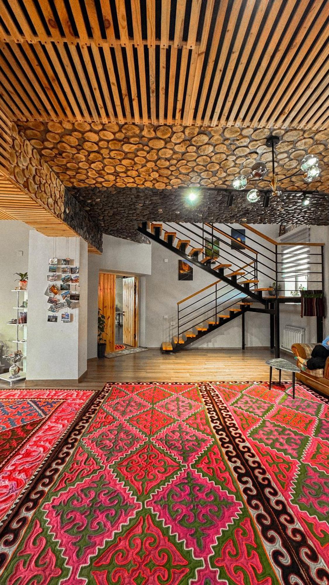 Kezgin Guest House Naryn Bagian luar foto